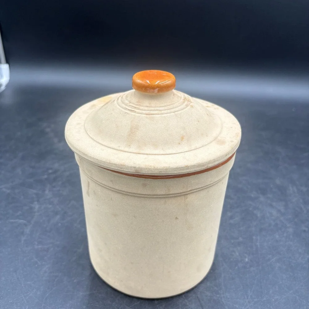 Great American Stoneware Factory Crock with Lid, Tan, Amber Glazed Interior 7in